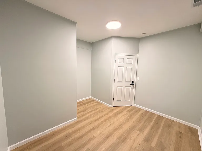 115 Winfield Ave #2 — Photo 8