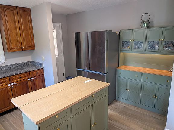 2nd image of 46 Serenity Ln