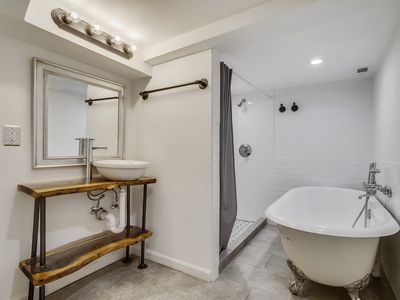 138 S Curley St, Baltimore, MD, 21224