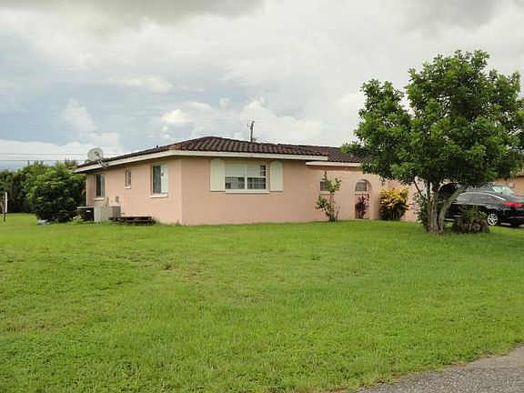 3rd image of 1217 SE 23rd St
