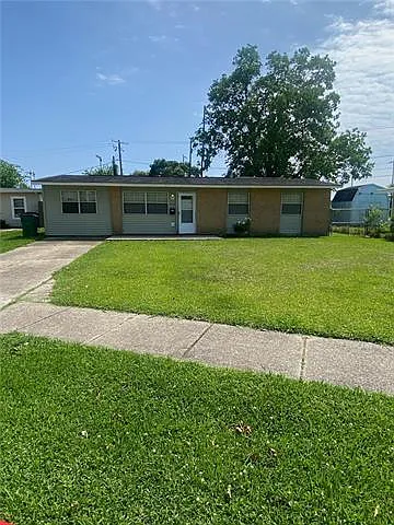 1906 Cooper Rd — Photo 1