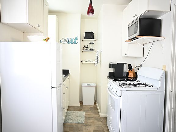 5th image of 322 Loma Vista St #C