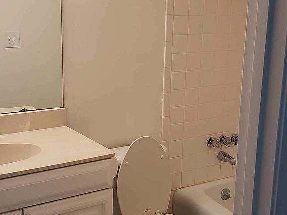 4th image of 5400 La Moya Ave Unit 13