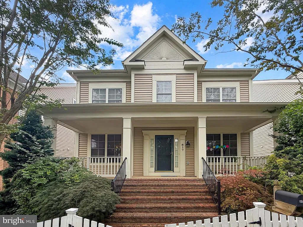 5 bed, 4.5 bath, 3278 sqft, $4,599 — Photo 1