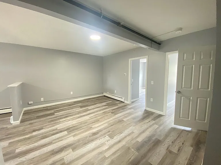 50 Springfield St #2R — Photo 6
