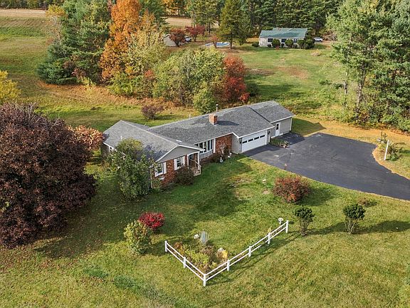 4th image of 366 E Madison Road