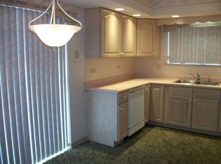 3620 186th St APT 205, Lansing, IL 60438