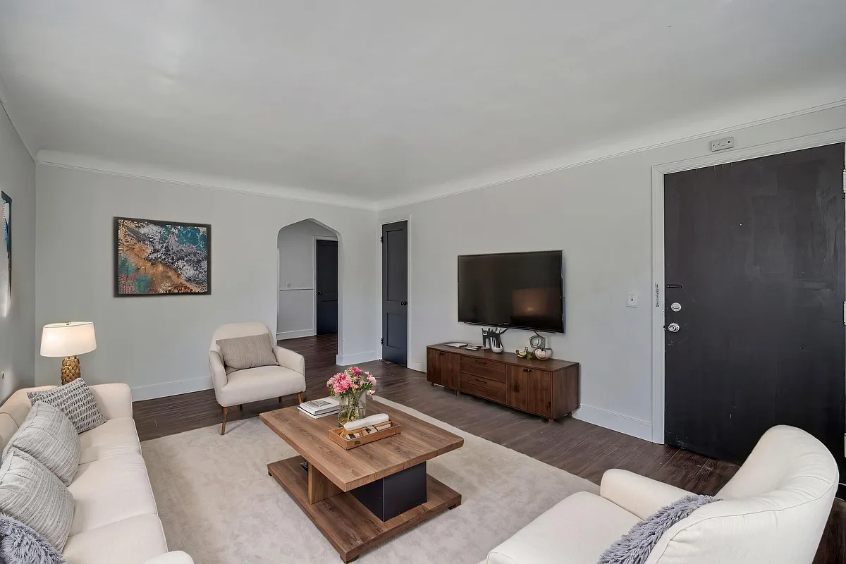 Building Photo - 6313 Girard Ave #1
