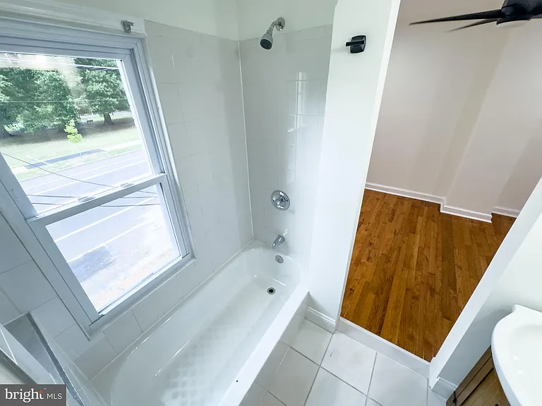 2807 4th St NE #2 — Photo 11