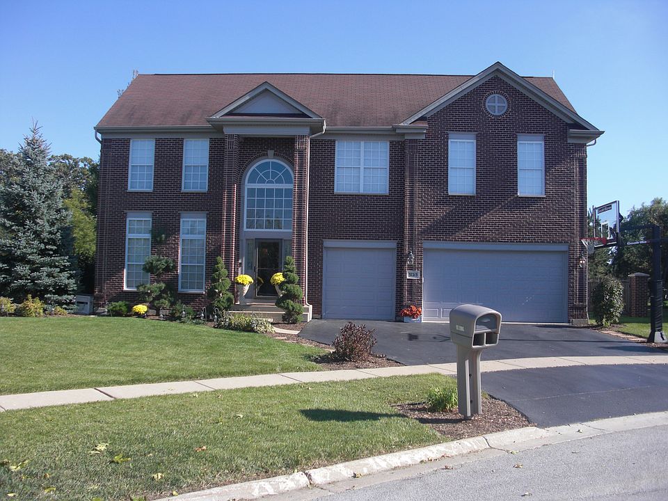 1st image of 37213 N Alexandra Ct