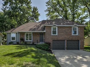 6533 Bradshaw St, Shawnee, KS 66216