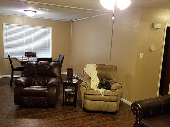 4th image of 2490 Briarwood Dr