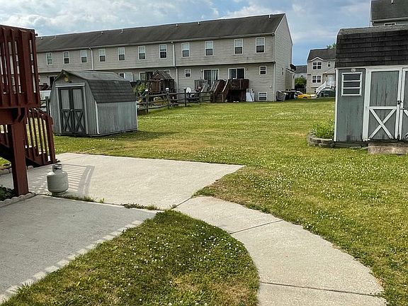2nd image of 242 Vincent Cir