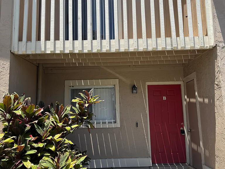 163 Bowie Ln #B — Photo 1
