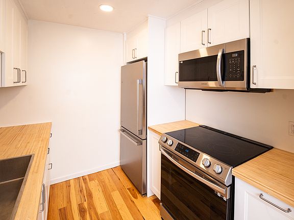 2nd image of 44 Saginaw Trl