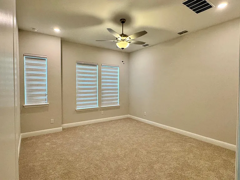 2930 Eleanor Dr — Photo 8
