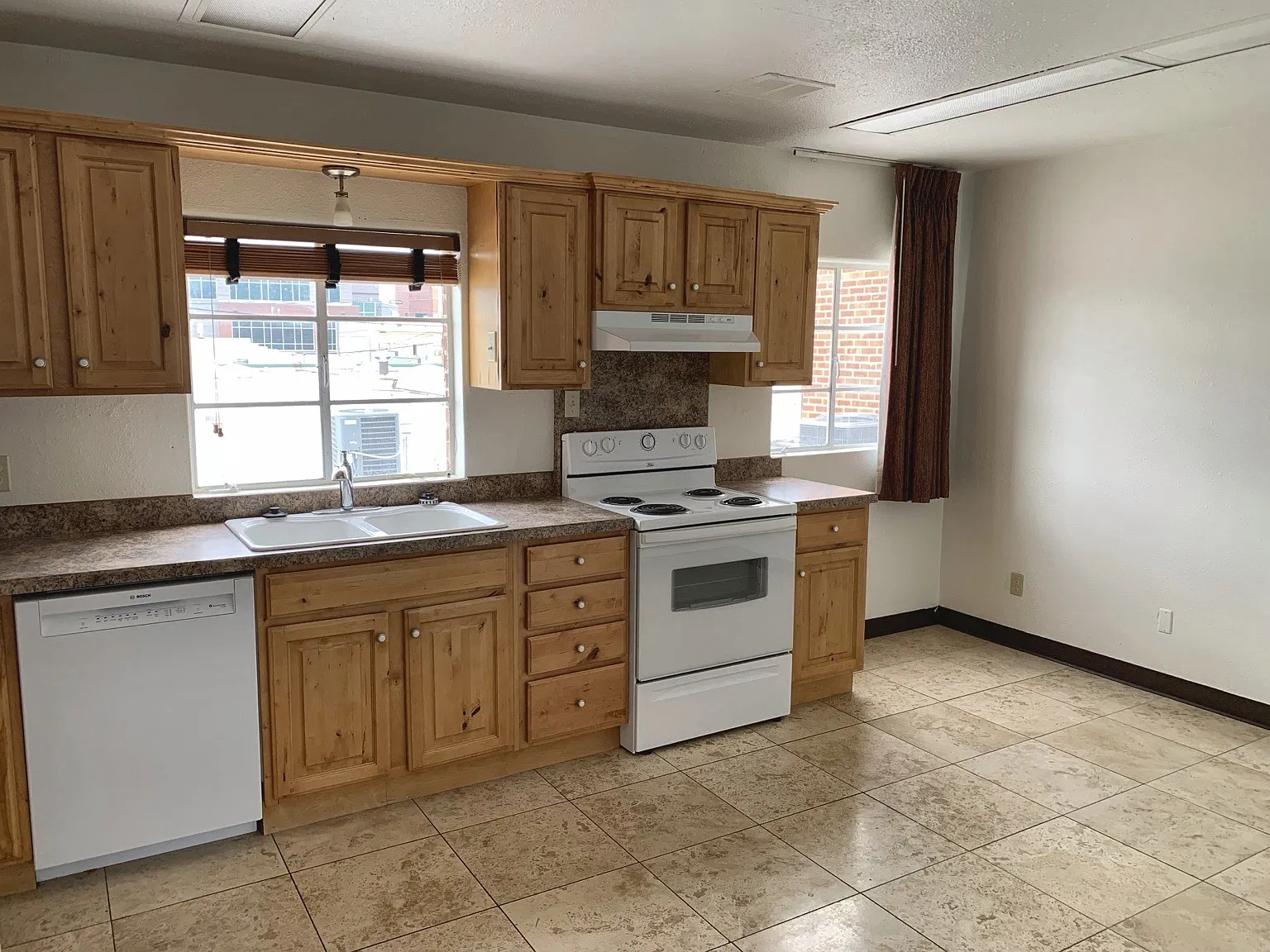 2 bed, 1500 sqft, $1,400 — Photo 2