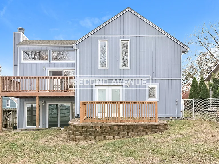 1804 NE Gatewood Dr — Photo 15
