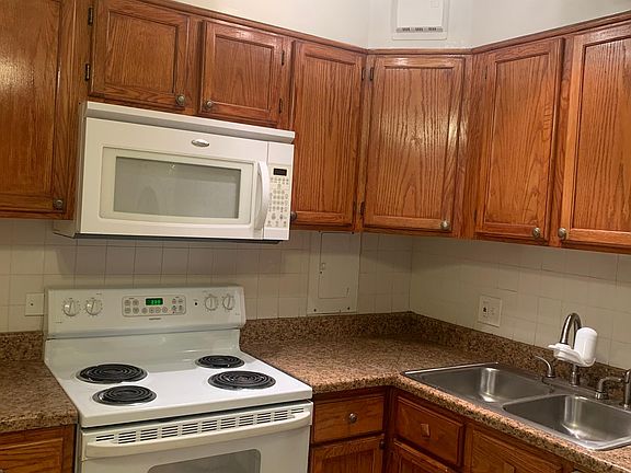 4th image of 1640 W Estes Ave #30A