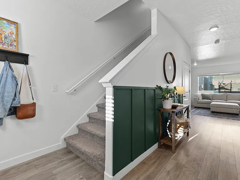 256 N Pier Ln — Photo 4