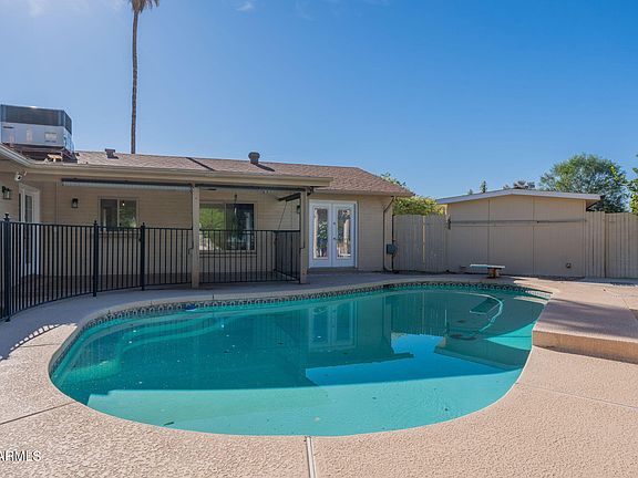 3rd image of 2104 E PEGASUS Drive