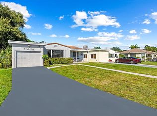 2411 S Scott St, Hollywood, FL 33020