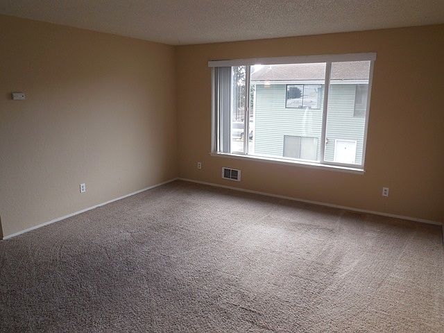 1st image of 1028 Cedar Ave APT D