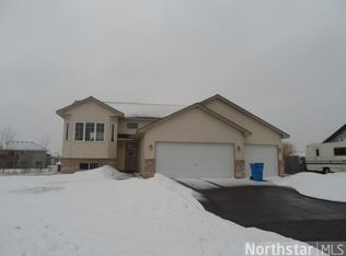 7563 386th St, North Branch, MN 55056