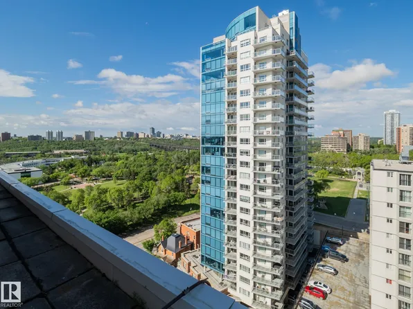 9725 106th St NW #4, Edmonton, AB T5K 1B5