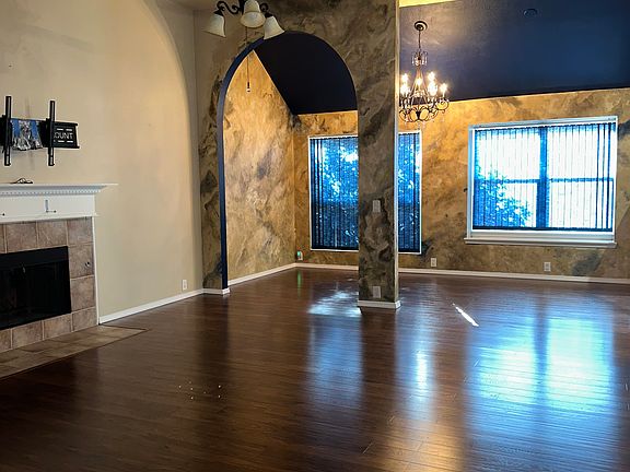 Living and dining area - view from the laundry room