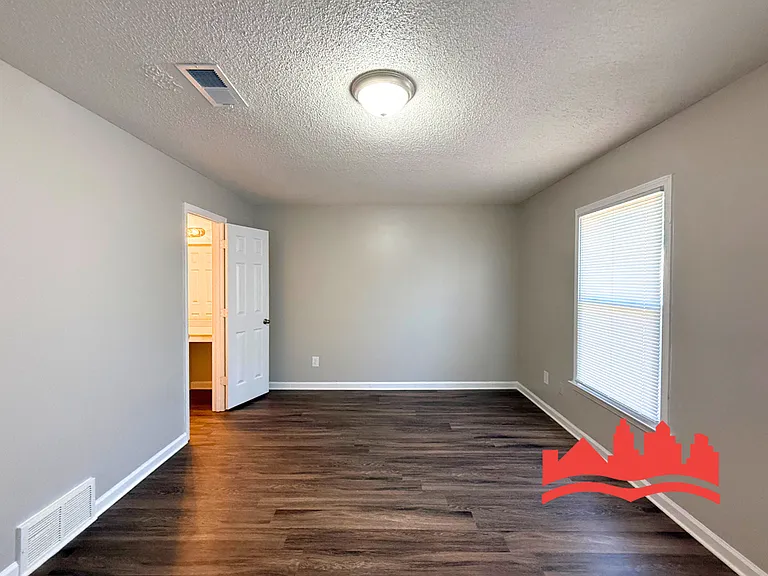 5555 Blossom Ln — Photo 7