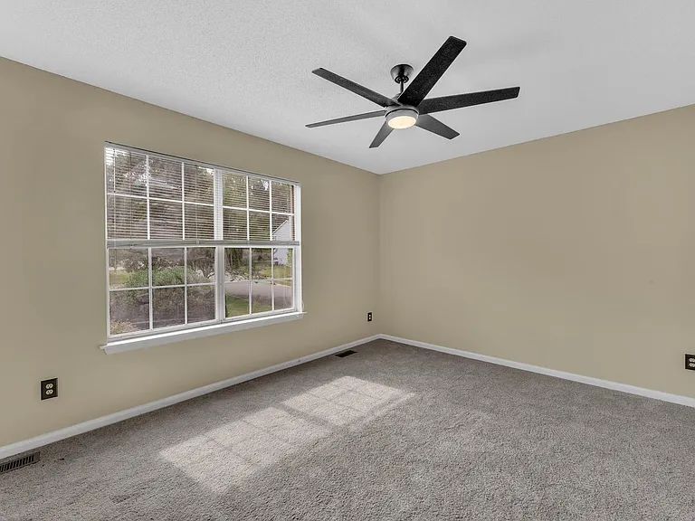 8335 Springhead Ln — Photo 16