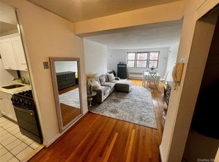 8409 155th Ave APT 2H, Howard Beach, NY 11414