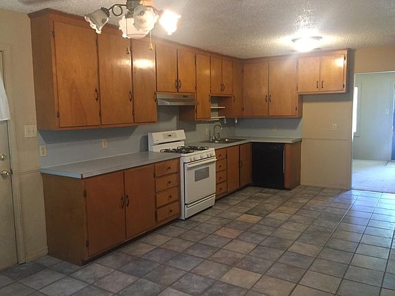 5th image of 1214 Elsa Jane St