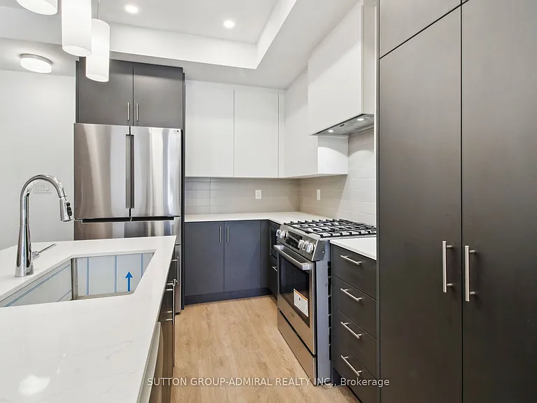 61 Burleigh Mews — Photo 7
