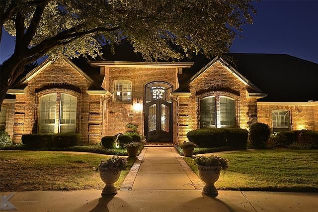 1st image of 7450 Mandevilla Dr