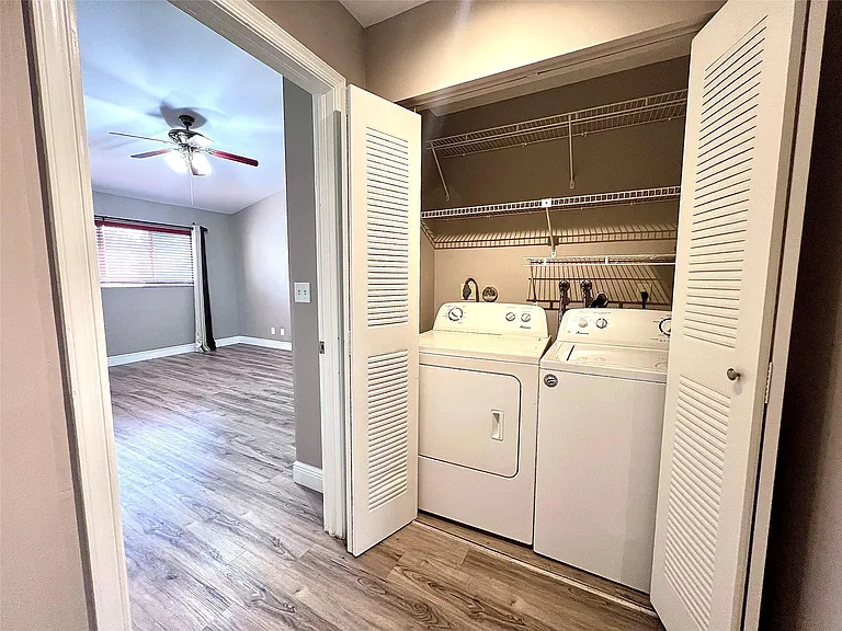 2246 Discovery Cir — Photo 19