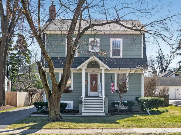 323 Hawthorne Blvd, Glen Ellyn, IL 60137