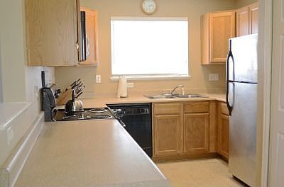 Oak cabinets in kitchen