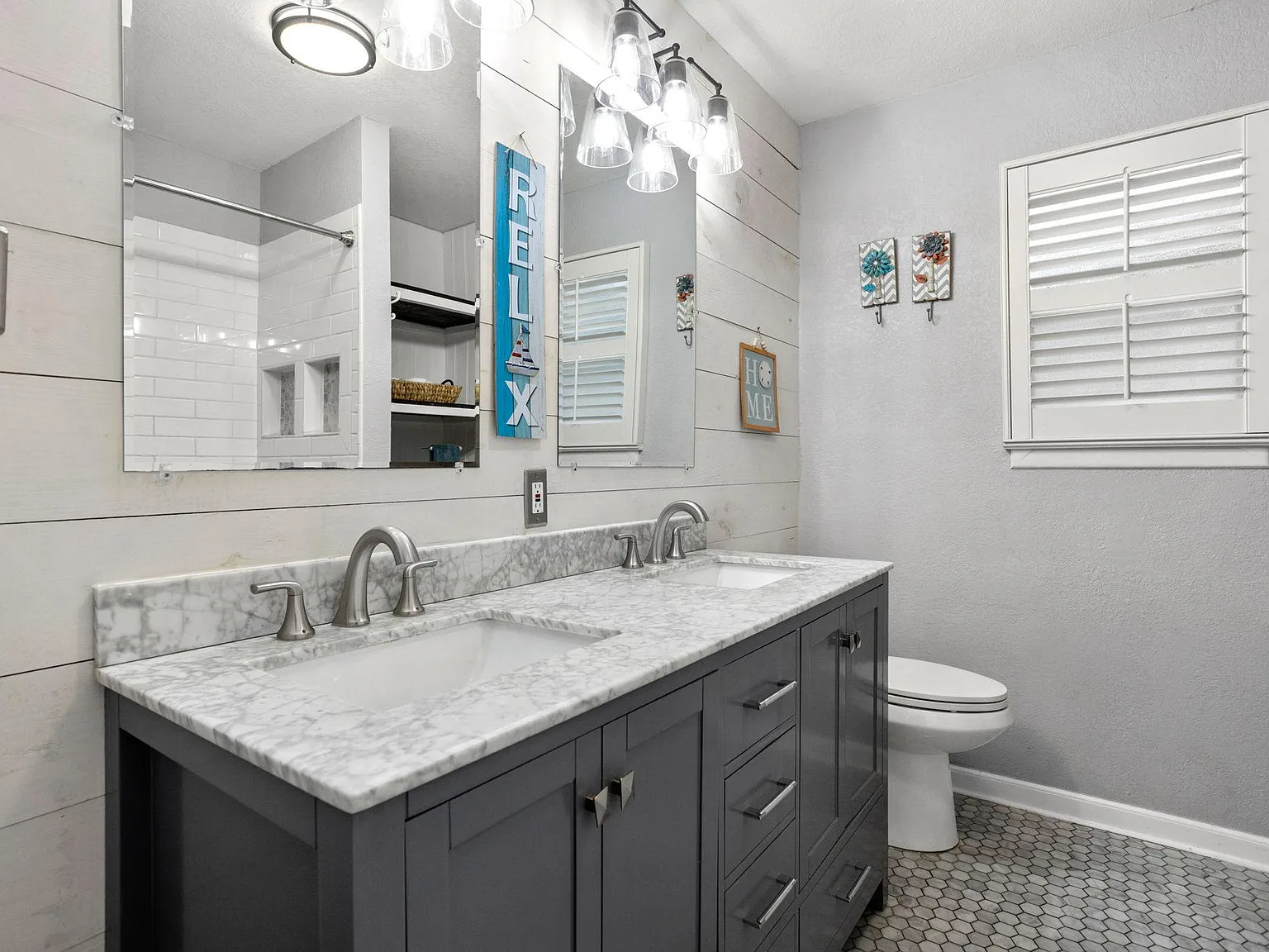 4 bed, 3.0 bath, 2800 sqft, $706 — Photo 3