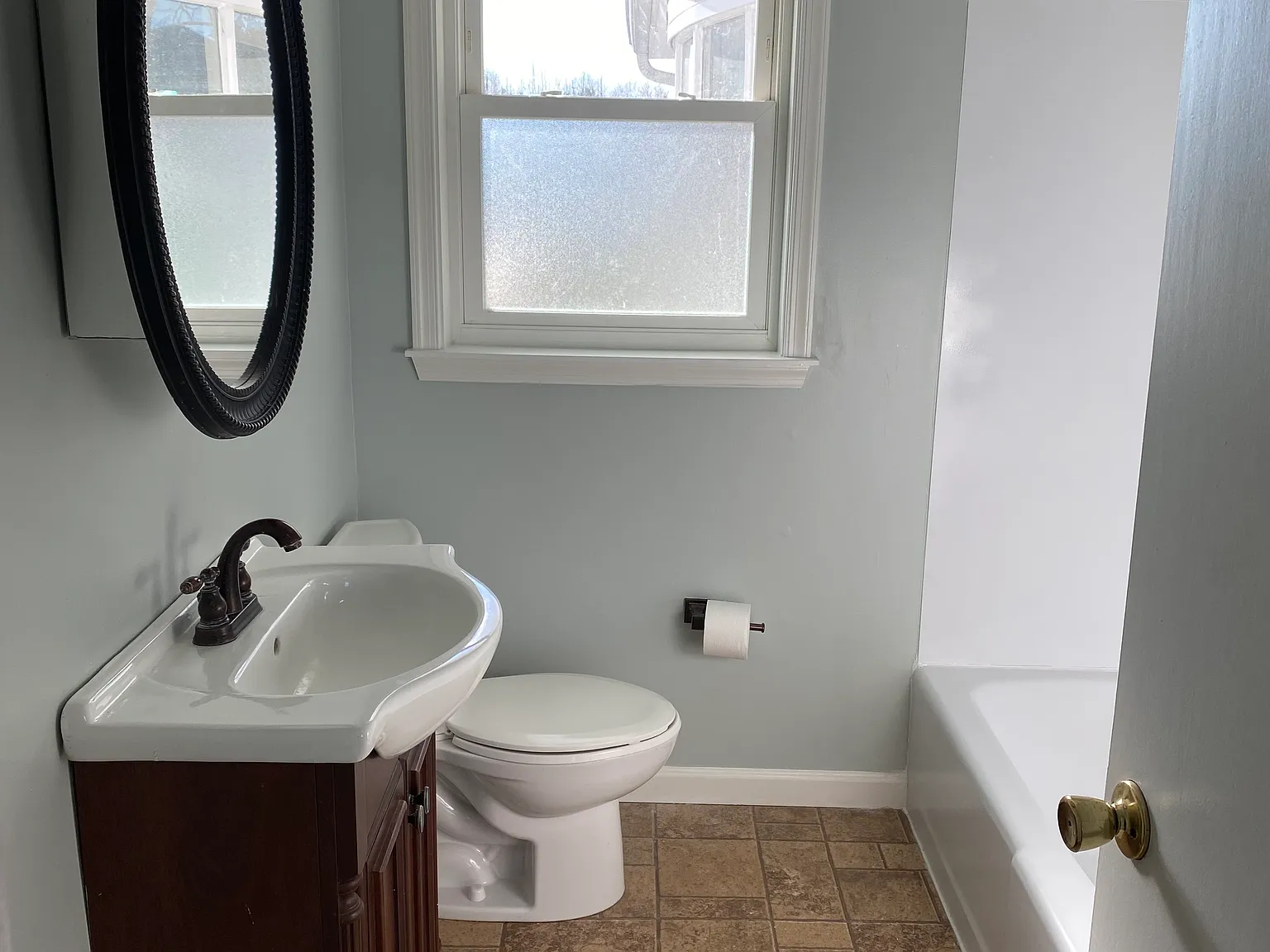 7 bed, 3226 sqft, $645 — Photo 3