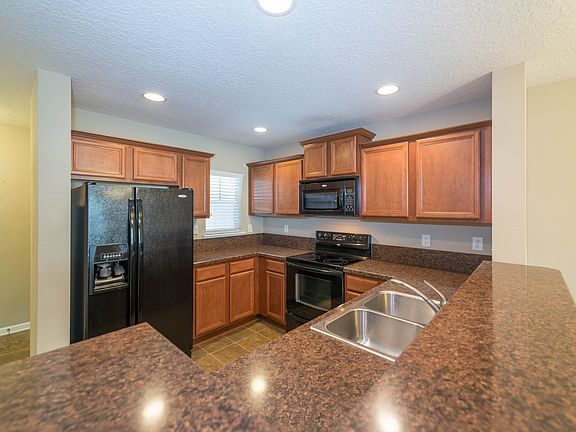 3rd image of 109 Monte Carlo Ct