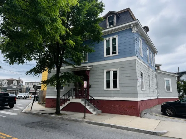 162 Dean St Floor 3, Providence, RI 02903