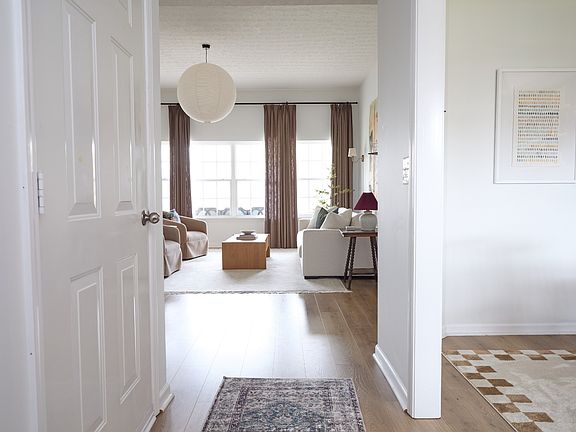 3rd image of 1910 Portview Dr