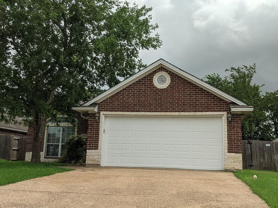 1st image of 3509 Sarah Dr