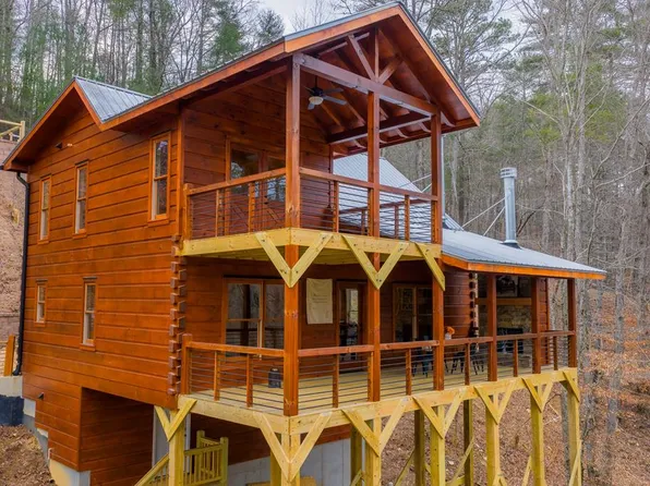 138 Rhondas Way, East Ellijay, GA 30540