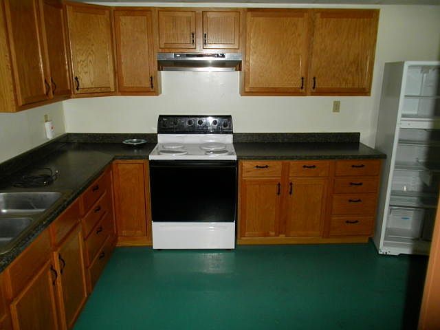 2nd image of 319 Beech St