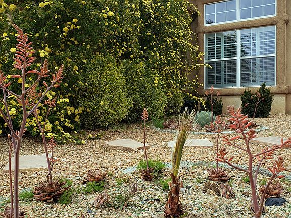 3rd image of 3324 Tierra Sara Ln