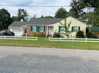 401 E Wilson St, Dillon, SC 29536
