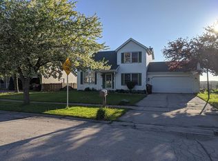 1789 Quail Ct, Woodstock, IL 60098
